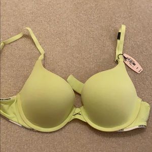 Victoria’s Secret 34B Bra